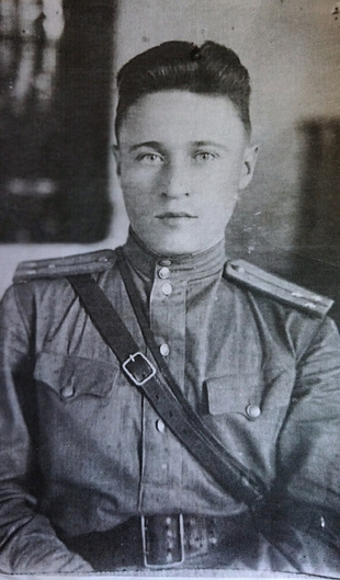 Лица Победы: о Герое ВОВ рассказывает Виктория Болтушкина, начальник отдела учета продаж и финансовых результатов ПАО «ТГК-2» Лица Победы: о Герое ВОВ рассказывает Виктория Болтушкина, начальник отдела учета продаж и финансовых результатов ПАО «ТГК-2»